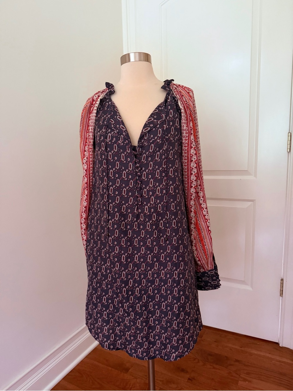 Veronica Beard Navy Dress with Red Patterned Sleeves Sz 2